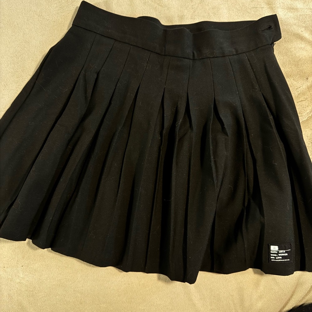 Bershka Black Pleated Skirt